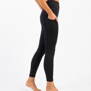 Zyia light n tight hi rise 7/8 24" inseam size 6-8